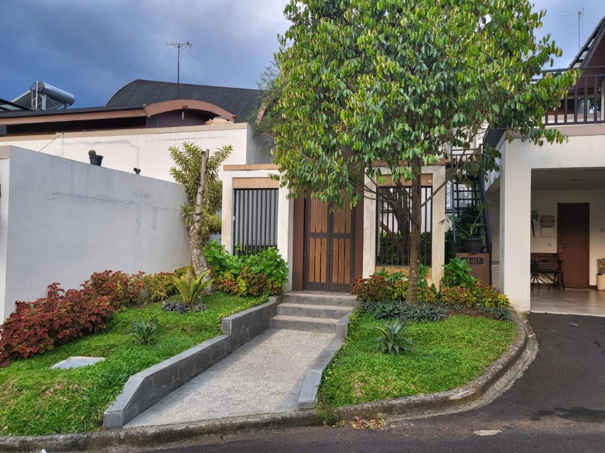 Villa Vimala Hills Semeru Μπογκόρ Εξωτερικό φωτογραφία